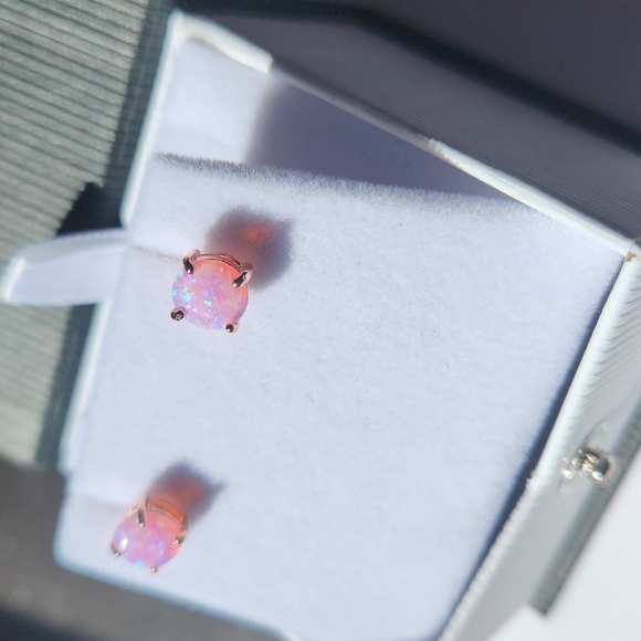 Pink opal studs - Picture 3 of 3